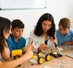 metodologías activas en el aula alumnos trabajando